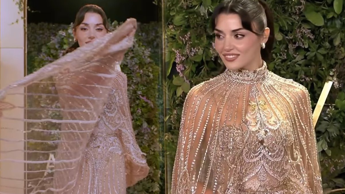Hande Erçel, Joy Awards'da Parlak Bir Şıklık Sergiledi: Cesur Tarzını Korudu