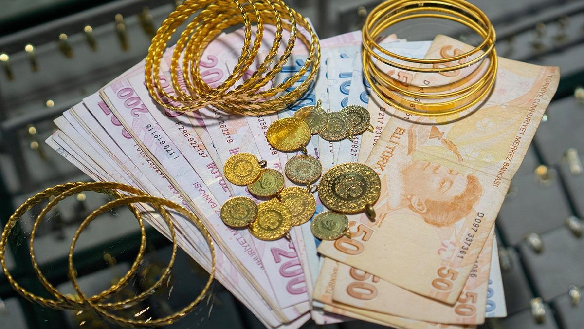 Altın Fiyatları Rekor Kırmaya Devam Edecek Mi? 2026 İçin Uyarı!