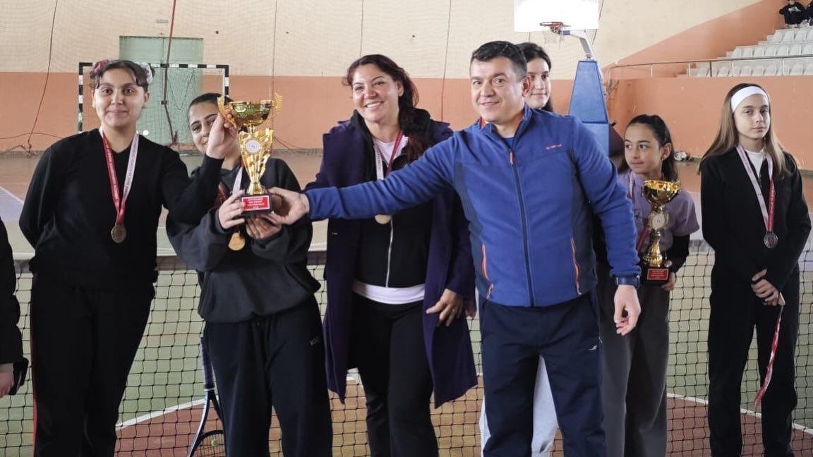 Okul Sporları Tenis İl Şampiyonası Sonuçlandı Ve Gerçekleşti