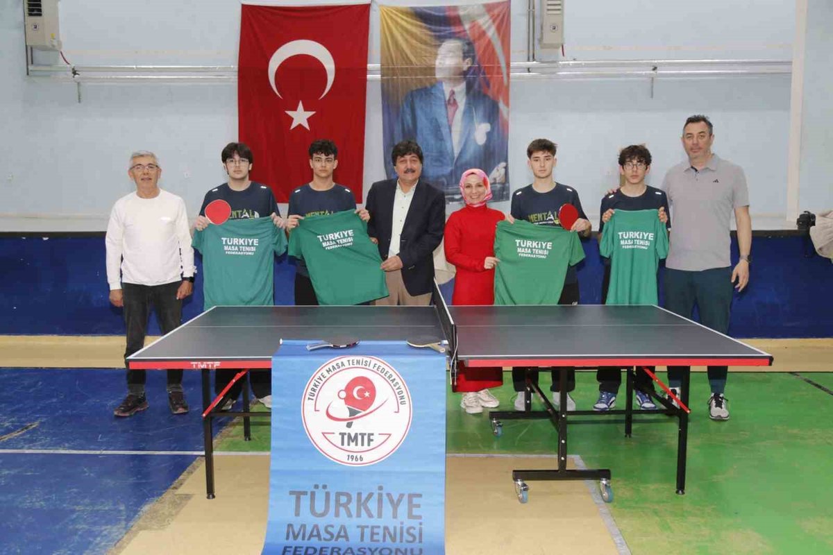 Menteşe Anadolu Lisesi, Türkiye Üçüncüsü Olup Tenis Masası Kazandı