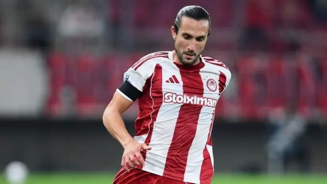 Yusuf Yazıcı, Olympiakos’tan Ayrılmayı Planlıyor