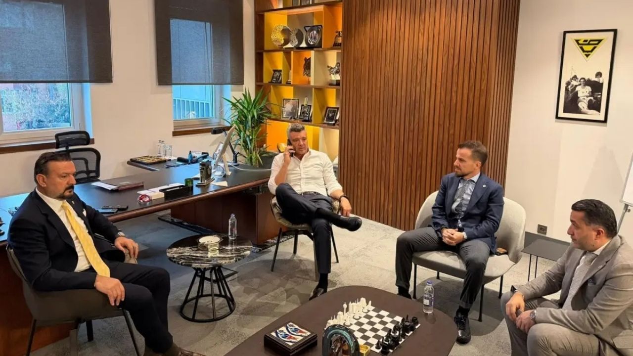 Fenerbahçe Başkanı Sadettin Saran’ın serbest bırakılmasının ardından kulüpten ilk fotoğraf paylaşıldı
