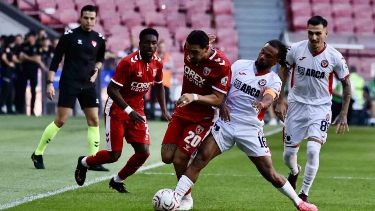 Samsunspor Evinde Çorum FK’ya 5-1 Mağlup Oldu