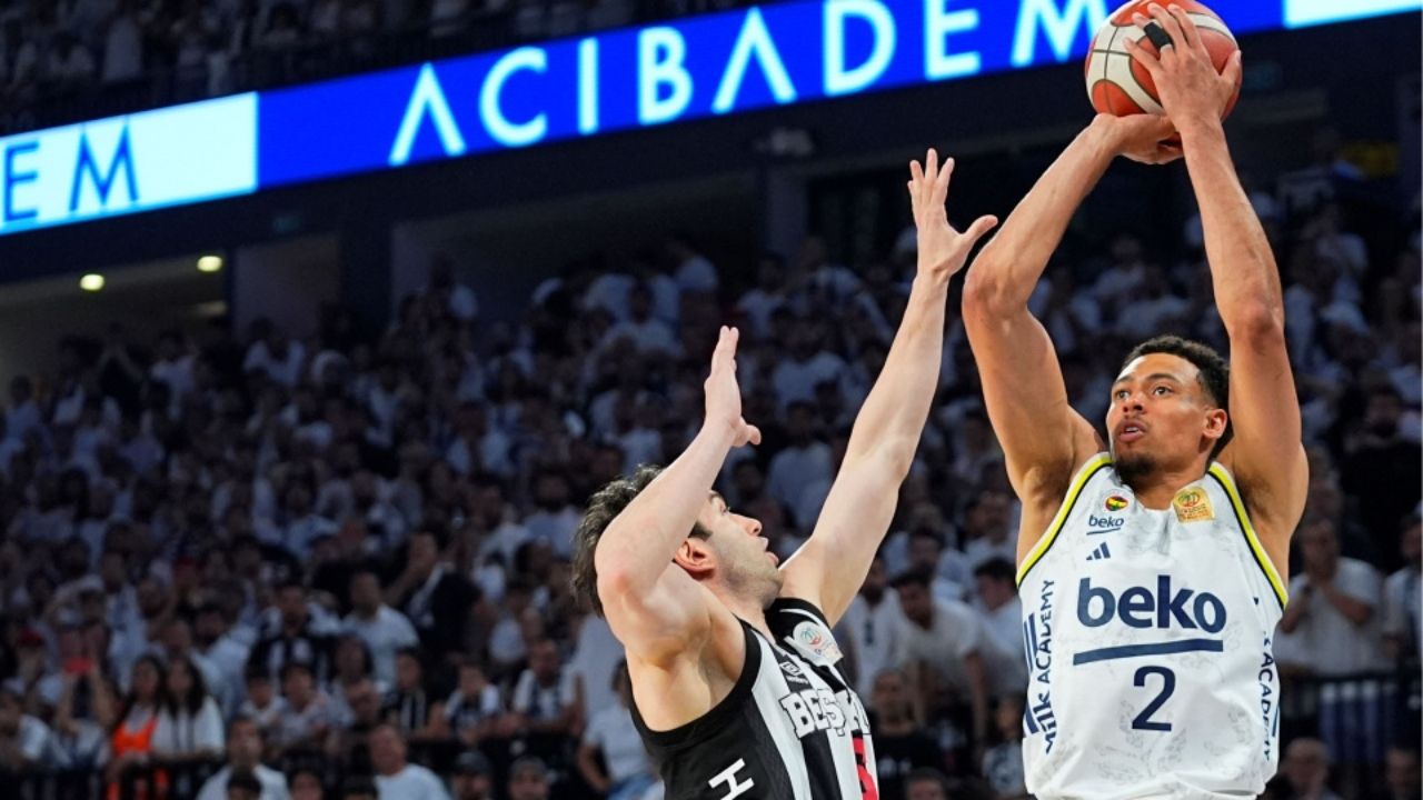 Cumhurbaşkanlığı Kupası’nda Dev Derbi: Fenerbahçe-Beşiktaş Karşılaşıyor