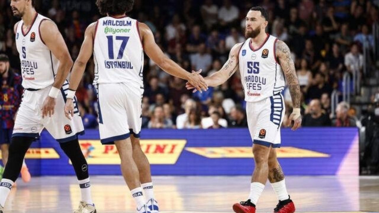Anadolu Efes, Real Madrid Karşısında İlk Galibiyetini Arıyor