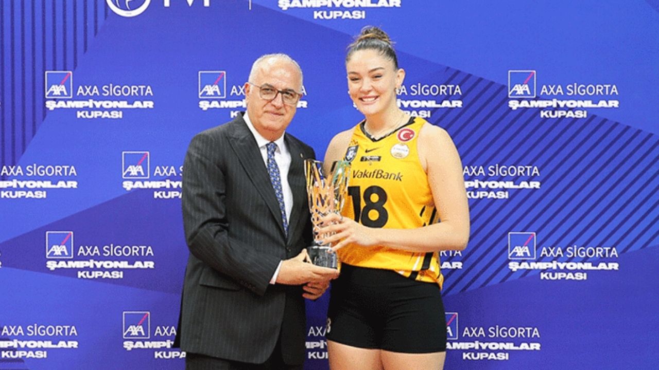 Zehra Güneş’ten VakıfBank’ın Şampiyonluk Hedefine Güçlü Mesaj