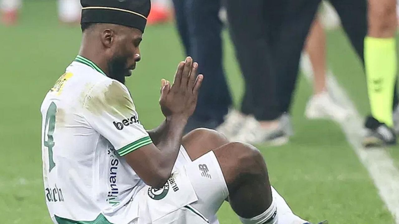 Iheanacho gol sevincinde şapkasını taktı, vefasıyla duygulandırdı