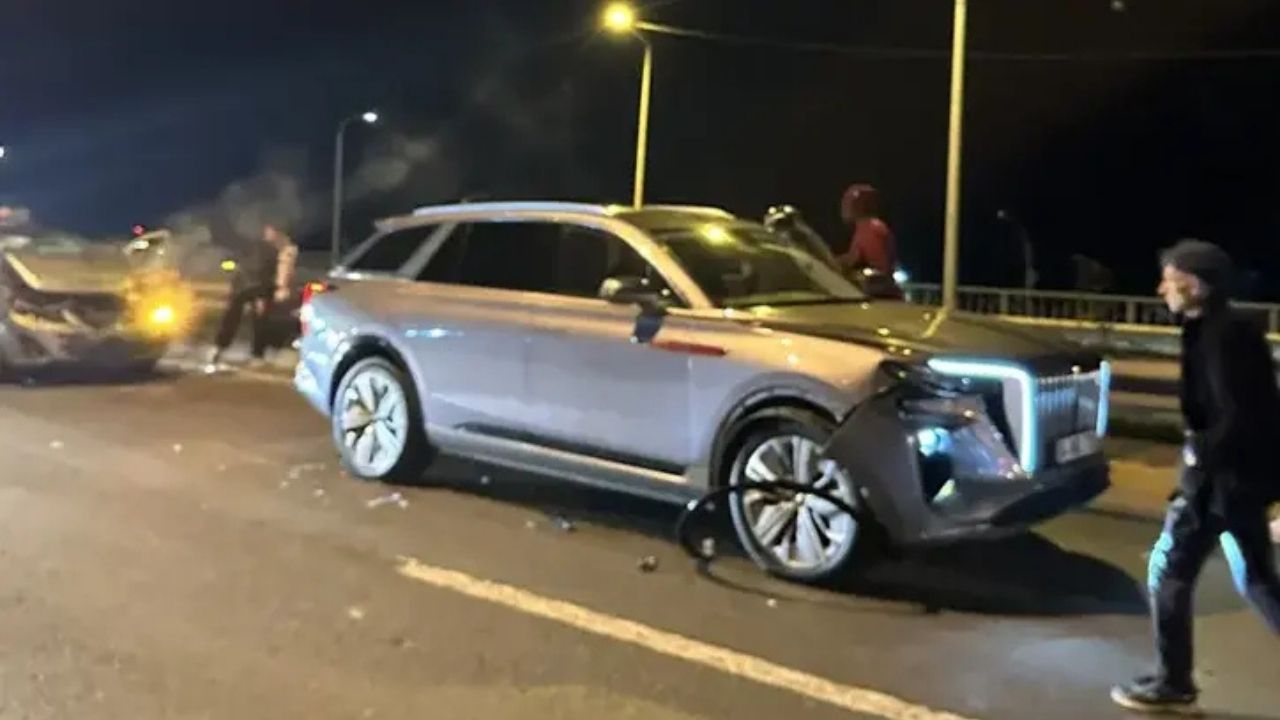 Trabzonspor’un Kalecisi Andre Onana Yomra’da Trafik Kazası Geçirdi