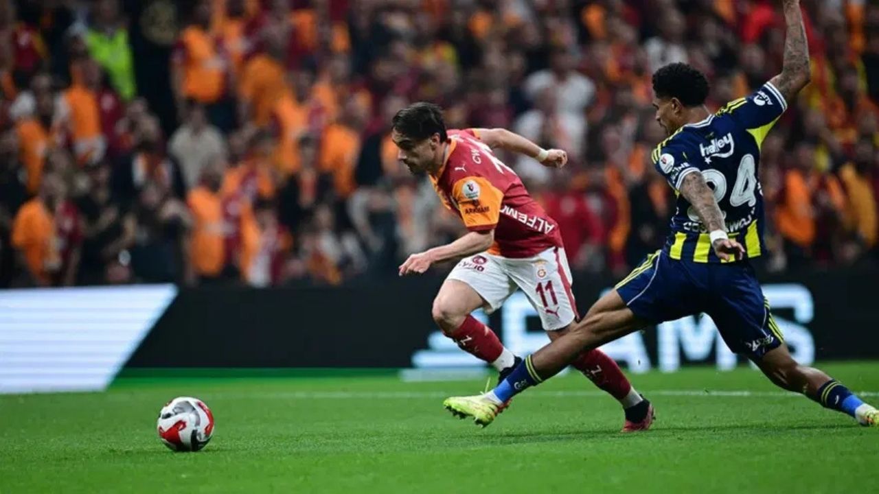 Galatasaray-Fenerbahçe Derbisinde Tarihe Geçen Olaylar Ve Rekorlar