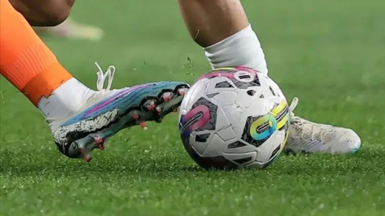 Futbolda Yabancı Kuralı Değişiyor: Türk Devletlerine Yerli Statüsü