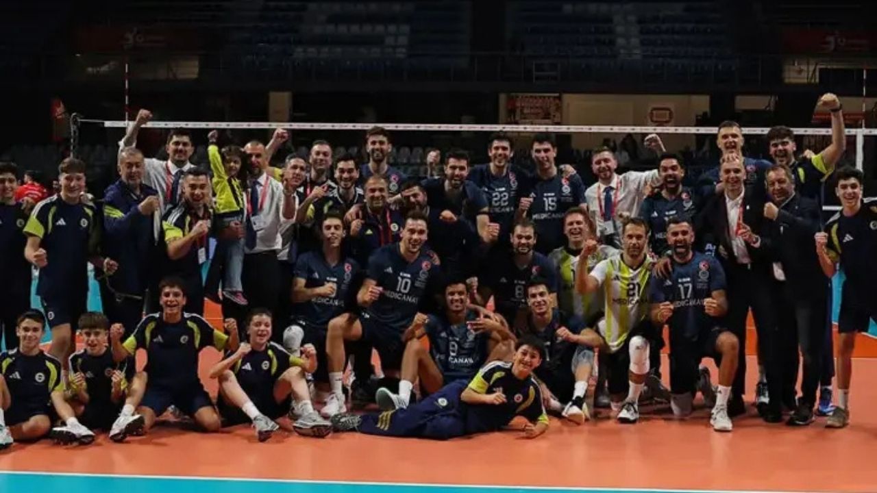 Fenerbahçe Medicana, Alanya Belediyespor’u Set Vermeden Mağlup Etti