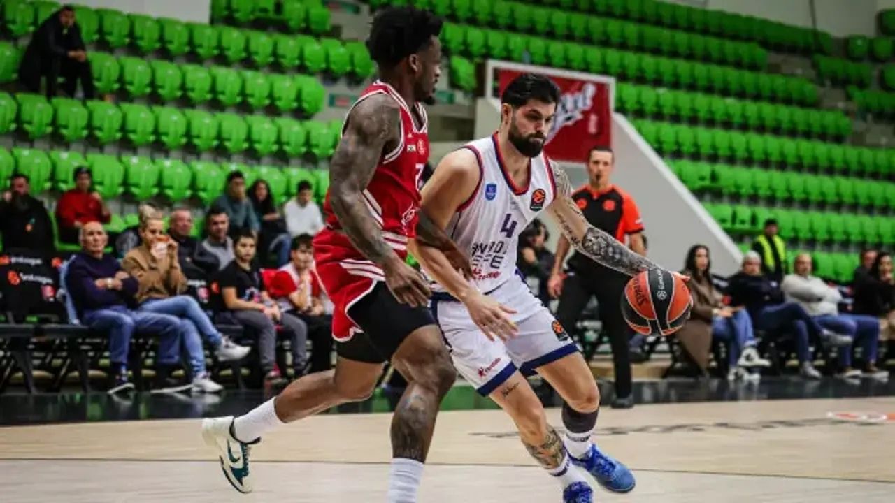 Anadolu Efes Hapoel Tel Aviv Deplasmanında 30 Sayı Farkla Kaybetti