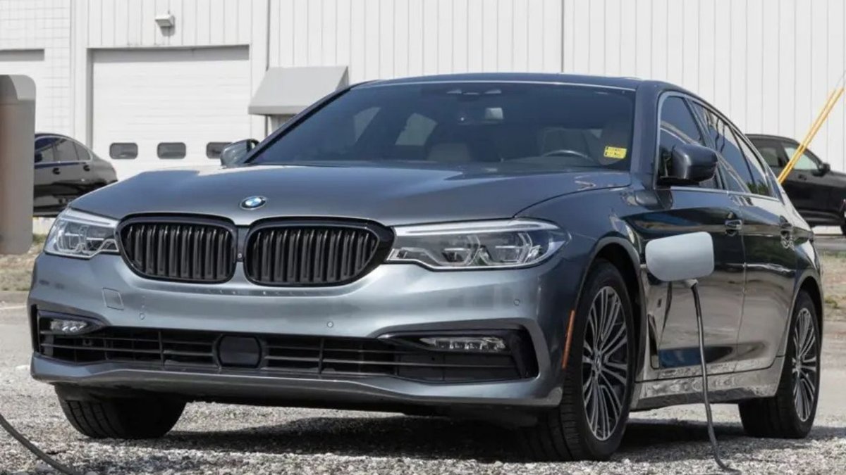 BMWde Yangın Alarmı 29 Bin Lüks Araç İçin Kritik Geri Çağırma