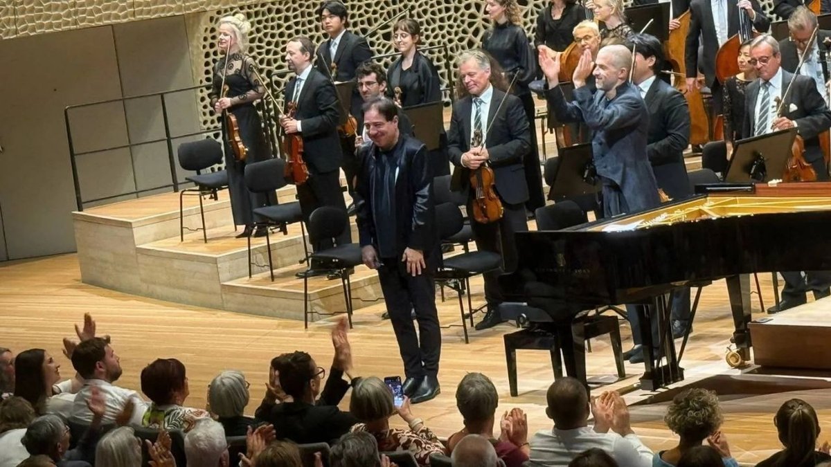 Fazıl Say Elbphilharmonie'de Anadolu'nun Sessizliği İle Büyüledi