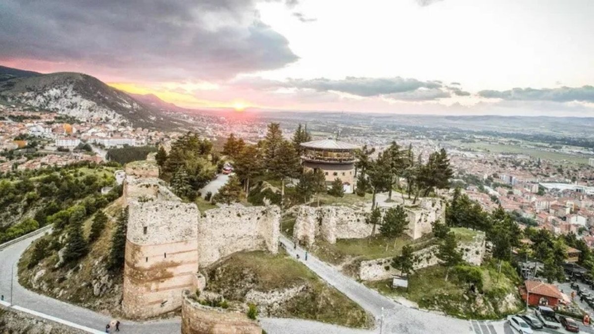 Anadolu'nun Tarihi Yemek Kültürü ve Sofra Düzeni