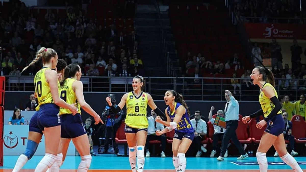 Fenerbahçe Medicana, VakıfBank'ı Dış Sahada Yendi!